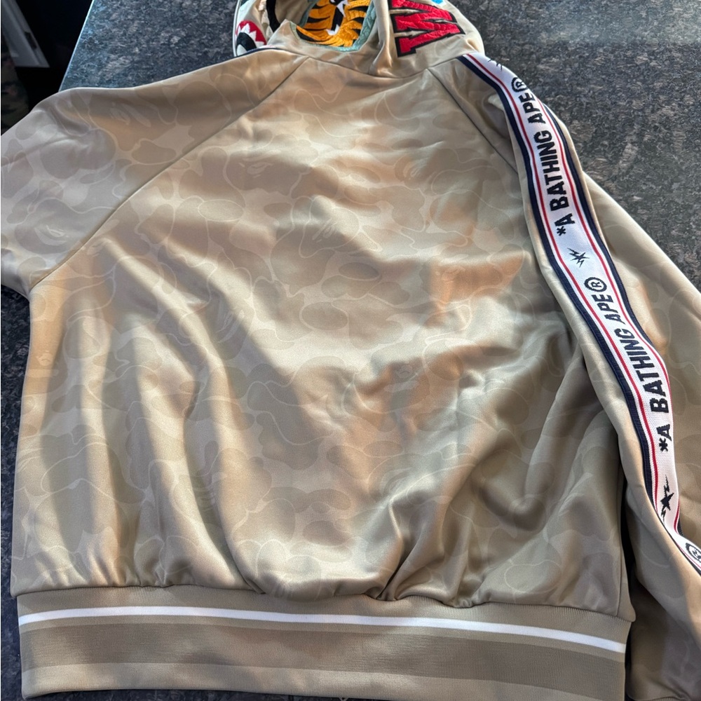 A‎ Bathing Ape Tan Hoodie - Picture 8 of 15